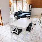 Grosse Galerie-wohnung Fuer 7 Gaeste - Airport Messe Stuttgart - Balkon - Parkplatz *