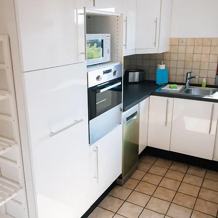Grosse Galerie-wohnung Für 7 Gäste - Airport Messe Stuttgart - Balkon - Parkplatz Apartment