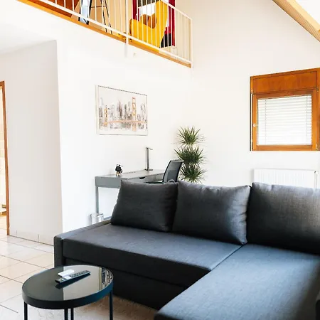 Apartment Grosse Galerie-wohnung Für 7 Gäste - Airport Messe Stuttgart - Balkon - Parkplatz *