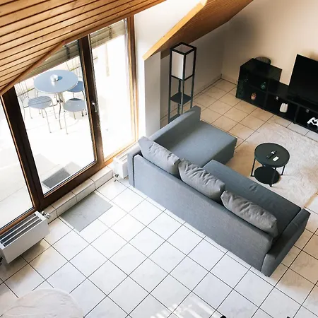 Grosse Galerie-wohnung Airport Messe Stuttgart - Balkon - Parkplatz *