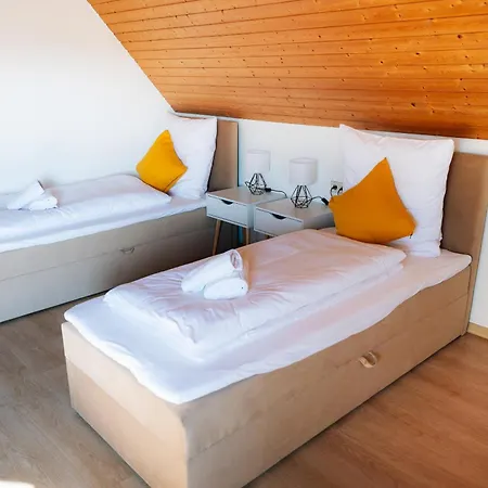 Apartment Grosse Galerie-wohnung Für 7 Gäste - Airport Messe Stuttgart - Balkon - Parkplatz *