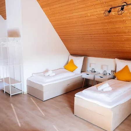 Grosse Galerie-wohnung Für 7 Gäste - Airport Messe Stuttgart - Balkon - Parkplatz Filderstadt