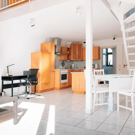 Grosse Galerie-wohnung Für 7 Gäste - Airport Messe Stuttgart - Balkon - Parkplatz * Filderstadt