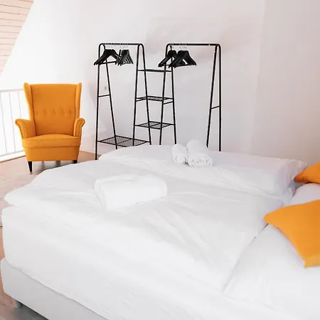 Grosse Galerie-wohnung Für 7 Gäste - Airport Messe Stuttgart - Balkon - Parkplatz Filderstadt