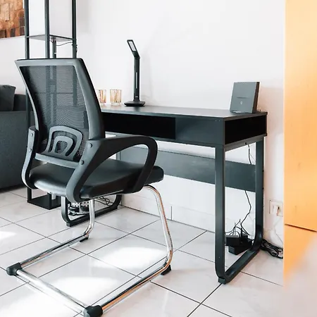 Grosse Galerie-wohnung Für 7 Gäste - Airport Messe Stuttgart - Balkon - Parkplatz